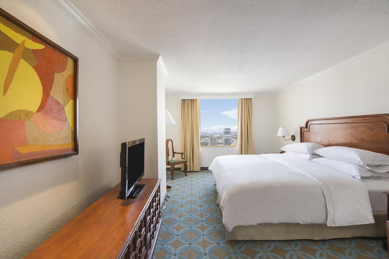 Fiesta Americana Reforma Mexico Extérieur photo A guest room at the Hilton San Francisco