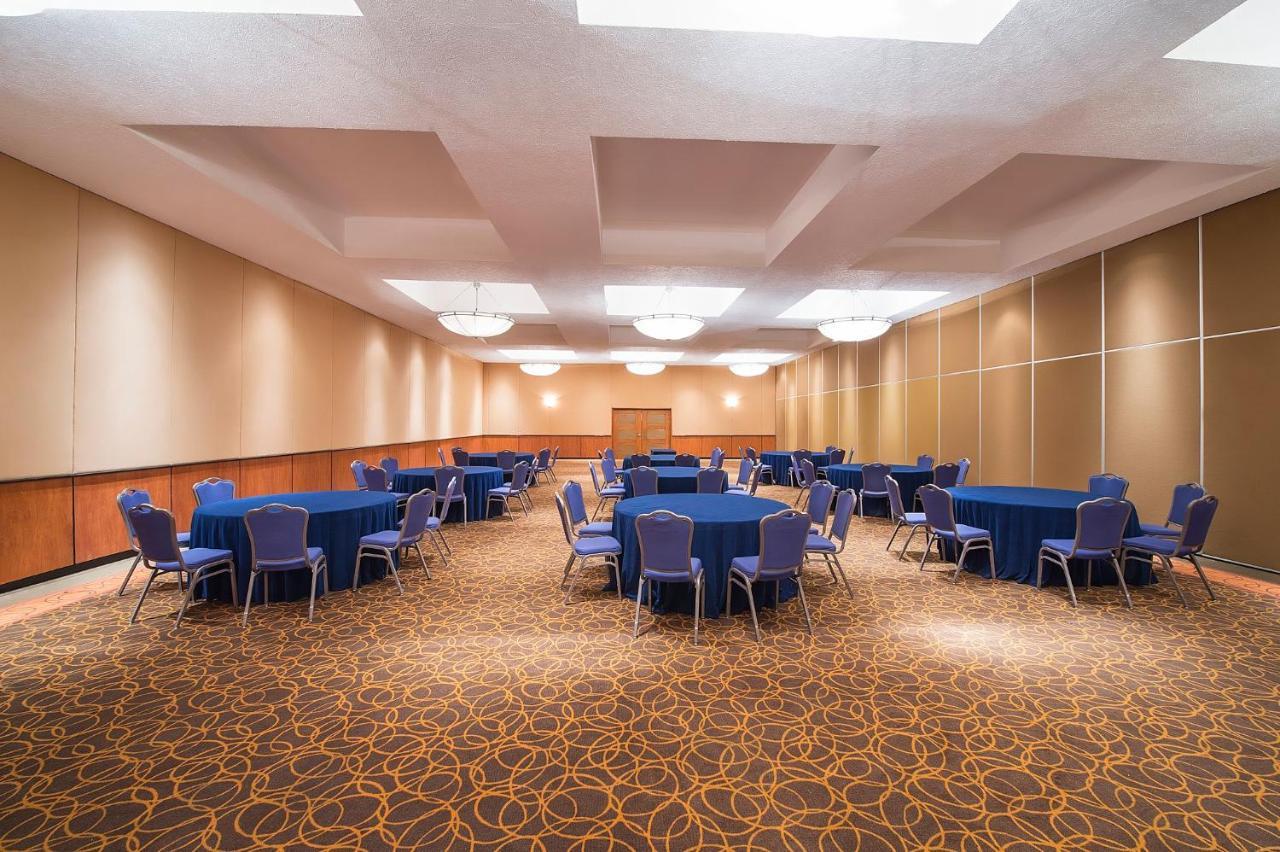 Fiesta Americana Reforma Mexico Extérieur photo A meeting room at the hotel
