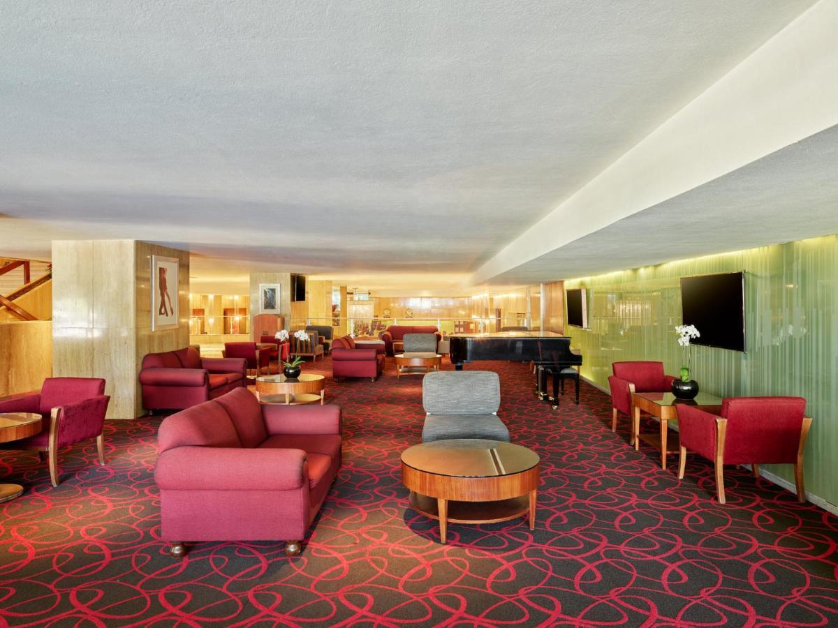 Fiesta Americana Reforma Mexico Extérieur photo The lounge at the airport